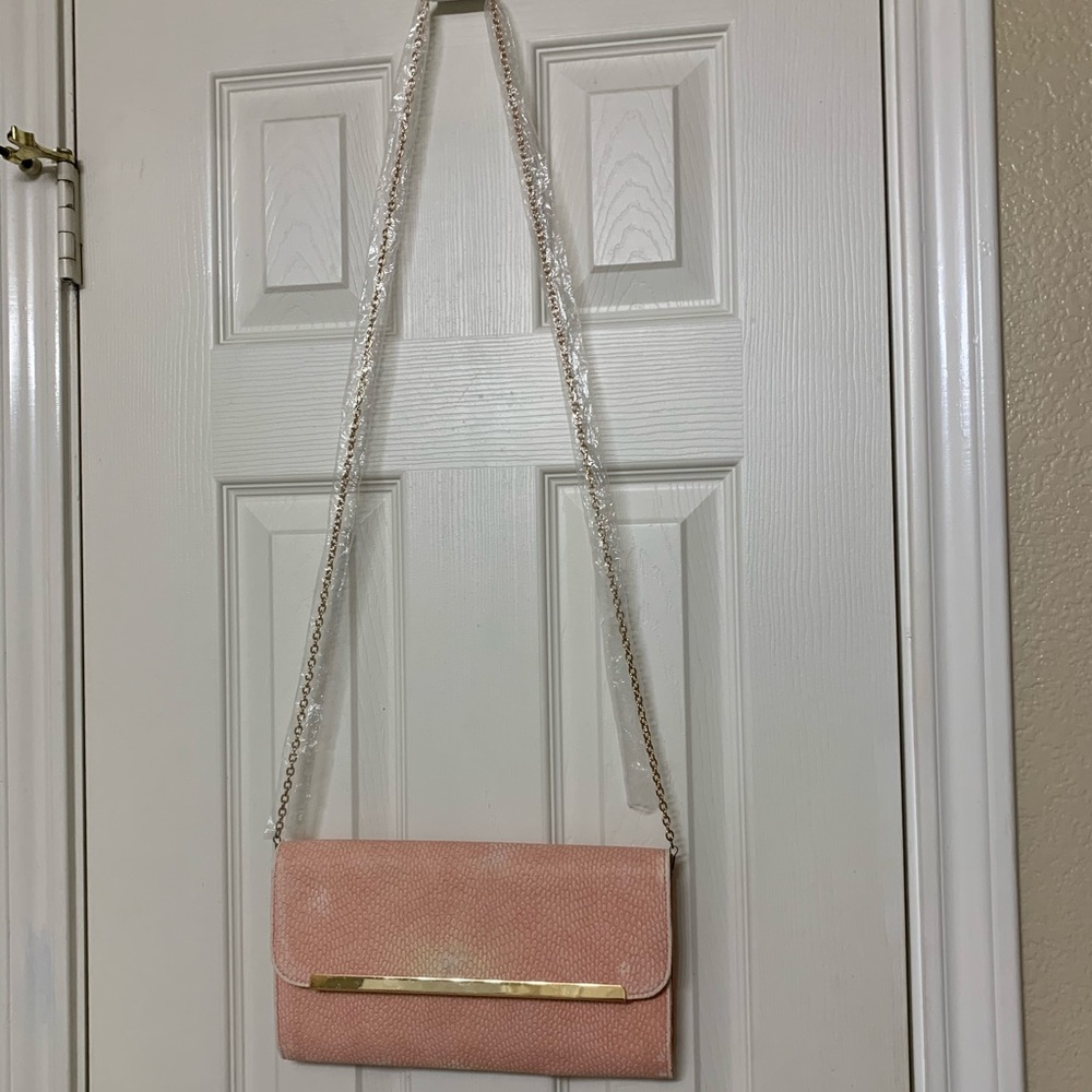 Brand new Street Level Women’s Clutch Peach